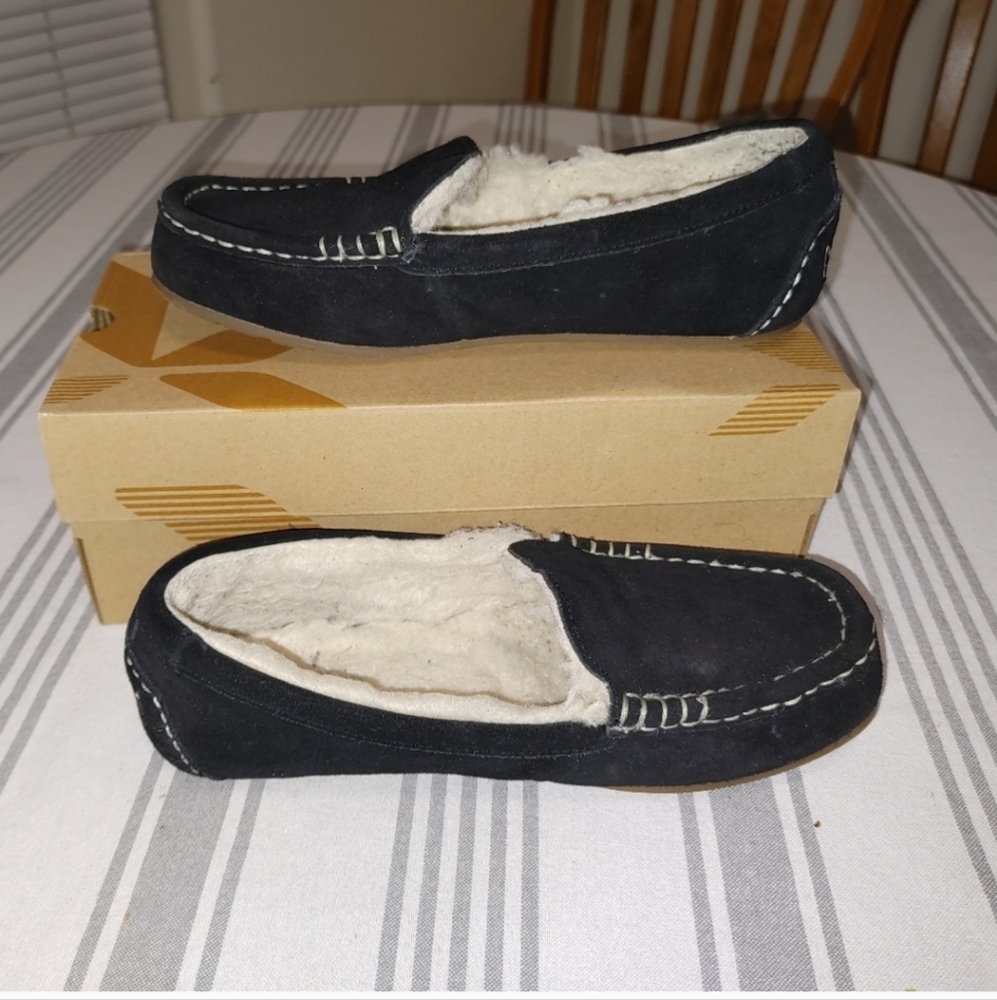 UGG MOCCASIN Slippers Size 7 KOOLABURRA BY UGG LEZLY